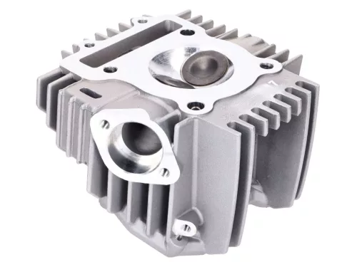 Hengerfej szelepekkel együtt Piaggio Leader, Derbi Boulevard, Vespa ET4, ?LX, ?LXV, ?S 4T AC 125, ?150ccm, ?S 4T AC 125, ?150ccm hengerfejekhez