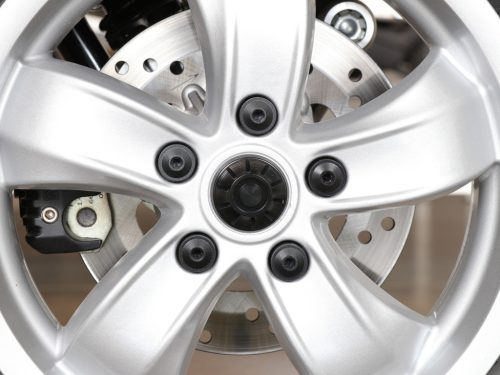 Sapkakészlet kerékanya / felni Ř=35mm Moto Nostra CNC, ezüst Vespa ET2, ET4, GT, GTL, GTS, GTV, LX, LXV, S, Gilera Fuoco, Piaggio Fly, Hexagon, Liberty, MP3, Sfera RST, Zip FR, Zip II, Zip SP