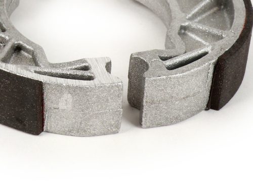 Fékpofák BGM PRO Ř=140x25mm hátsó Runner 125 FX, 180 FXR 2 ütem, Italjet Dragster 125 / 180, Hexagon LX 125, LXT 180, GT 250, Piaggio Skipper 125, Liberty 50/125/150/200, Piaggio Fly 125/150.