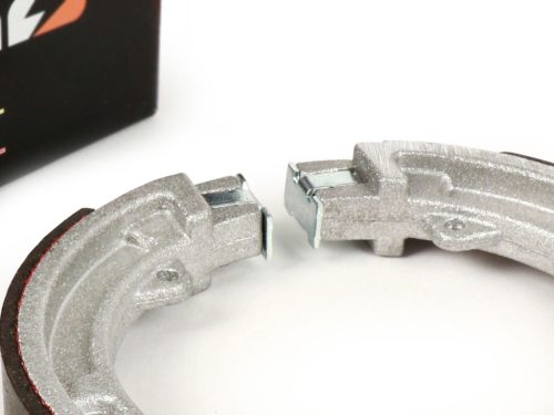 Fékpofák BGM PRO Ř=125x17mm 8' + 9' + 10' elöl, 1 szerelés, Vespa Smallframe V50, V90, SS50, SS90, PV125, ET3, Wideframe V1T-től V15T-ig, V30T-V33T, VM, VN, VL, VB, VNA, VNB, VBA, VBB, Super.