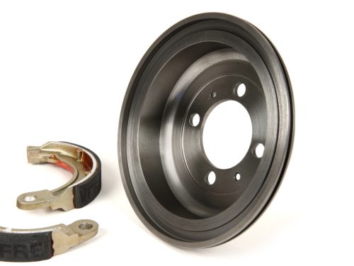 Hátsó fékdob 8' fékpofákkal együtt, 1 rögzítés BGM PRO öntöttvas Vespa Wideframe V1-15, V30-33, VU, VM, VN, VL, VB, VBA1T, VBB1T, VNB2T, VNB3T, VNA, ACMA, Hoffmann
