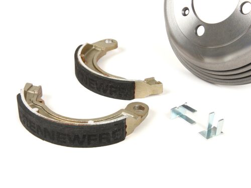 Hátsó fékdob 8' fékpofákkal együtt, 1 rögzítés BGM PRO öntöttvas Vespa Wideframe V1-15, V30-33, VU, VM, VN, VL, VB, VBA1T, VBB1T, VNB2T, VNB3T, VNA, ACMA, Hoffmann