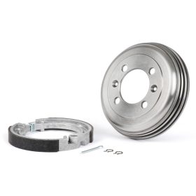   Első fékdob 8', fékpofákkal együtt BGM PRO öntöttvas Vespa Wideframe V1-15, V30-33, VU, VM, VN, VL, VB, ACMA, Hoffmann, Largeframe VBA, VBB, VNA, VNB