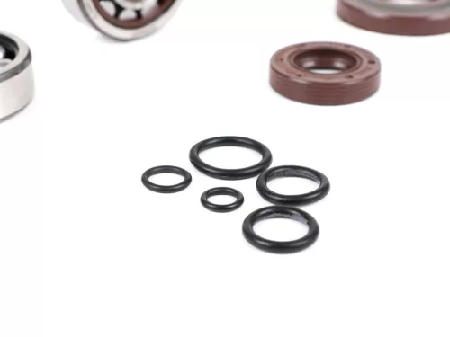 Csapágykészlet olajtömítés készlet a forgattyús tengelyhez BGM Original Vespa V50, PV125, ET3, PK50S, PK80S, PK125S 1x 6303 + 1x NU204