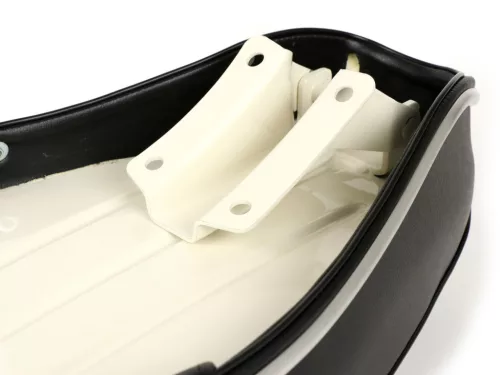 Ülés BGM PRO Pegasus alumínium díszítéssel és pajzzsal Lambretta LI, LI S, SX, TV, DL, GP fekete