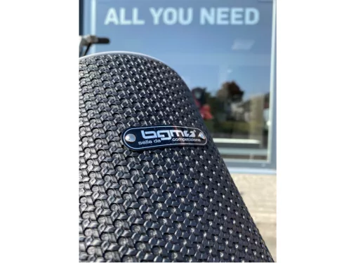 Ülés BGM PRO, Fastback Lambretta Lui 50 C/CL, Lui 75 S/SL, Vega, Cometa dombornyomott szárnyakkal