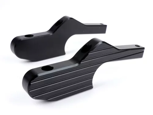 Lábtámasz-adapter pilótaüléshez Moto Nostra CNC, fényes fekete Vespa GT, GTL, GTS, GTV 125-300