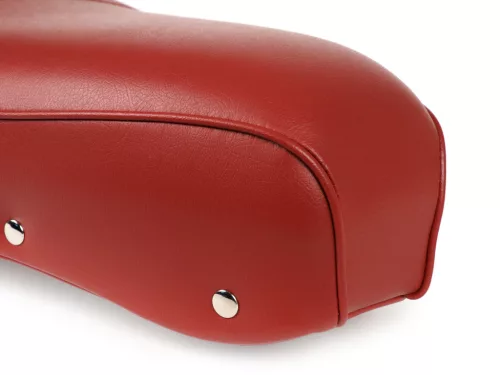 Ülés BGM PRO Pegasus pajzzsal és szegecsekkel Lambretta LI, LI S, SX, TV, DL, GP piros