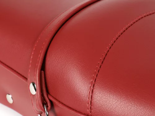 Ülés BGM PRO Pegasus pajzzsal és szegecsekkel Lambretta LI, LI S, SX, TV, DL, GP piros