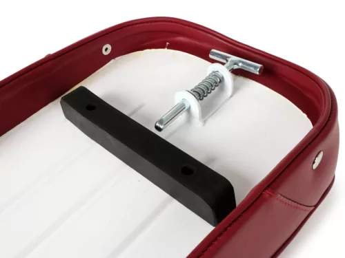 Ülés BGM PRO Pegasus pajzzsal és szegecsekkel Lambretta LI, LI S, SX, TV, DL, GP piros