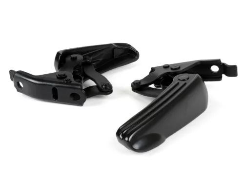 Moto Nostra lábtartó készlet fekete matt/fekete matt a Vespa GT, GTL, GTS 125-300, GTV modellekhez