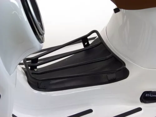 Átlépő csomagtartó Moto Nostra Vespa GTS 125-300, GTV, GTL, GT fekete matt