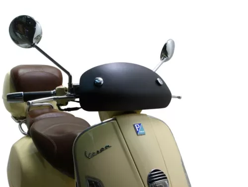 Szélvédő Moto Nostra w=435mm, h=195mm Vespa GTV, GT 60 fekete matt