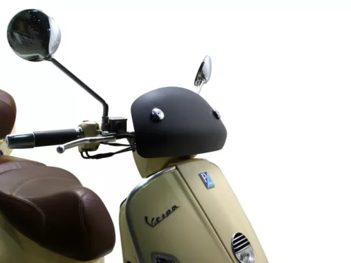 Szélvédő Moto Nostra w=435mm, h=195mm Vespa GTV, GT 60 fekete matt