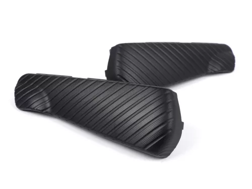 Lábtámasz készlet Moto Nostra CNC, fekete matt Vespa GT, GTL, GTS 125-300, GTV