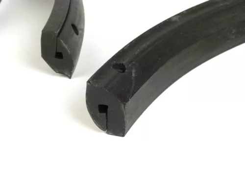 Oldalsó motorháztető gumikészlet BGM Original Vespa PX, Vespa T5 125cc Fekete