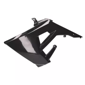   OEM fekete baloldali üzemanyagtartály borítás - Derbi Senda R 50, Senda SM 50 X-Treme Euro4 2018-